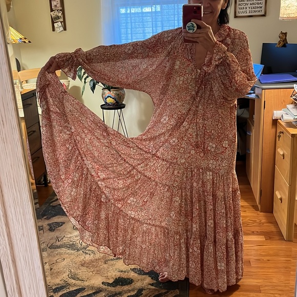 Floral and flowy - Picture 2 of 6